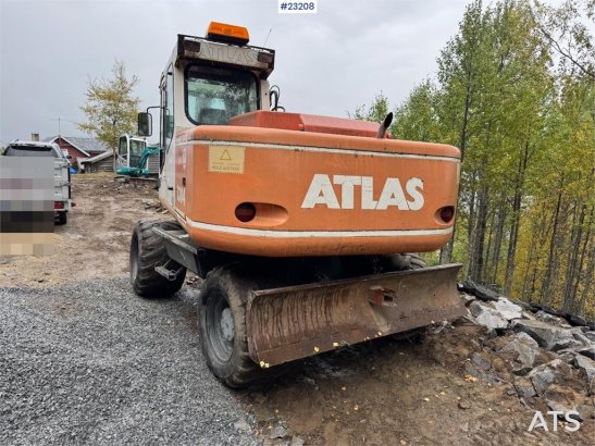 Atlas 1304 w/ 1 backhoe bucket Low Hours! 1304 w/ 1 backhoe bucket Low Hours! 2002 2 Wheeled Excavators image 3