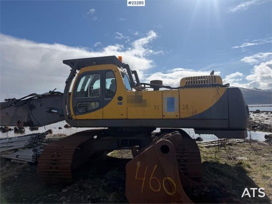 Volvo EC460LC excavator w/ 2 buckets and long boom EC460LC excavator w/ 2 buckets and long boom 2001 2 image 3
