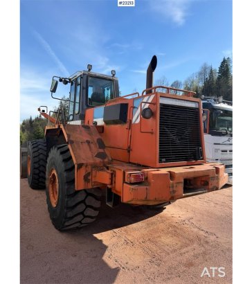Fiat-Hitachi wheel loader with bucket Fiat-Hitachi wheel loader with bucket 1996 2 Wheel Loaders image 18