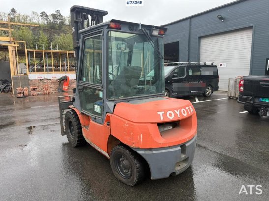 Toyota 02-7FD45 forklift 02-7FD45 forklift 2002 2 Forklift image 3