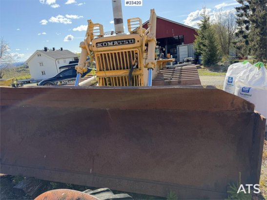 Komatsu D65P-6 dozer m/ ripper og skjær D65P-6 dozer m/ ripper og skjær 1978 2 Dozers image 18