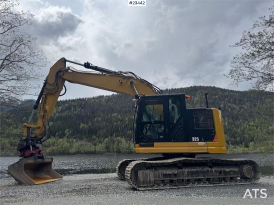 CAT 325FLCR Excavator – 2 Buckets, R8 Rototilt and Mak 38 2017 2 Crawler Excavators image 3