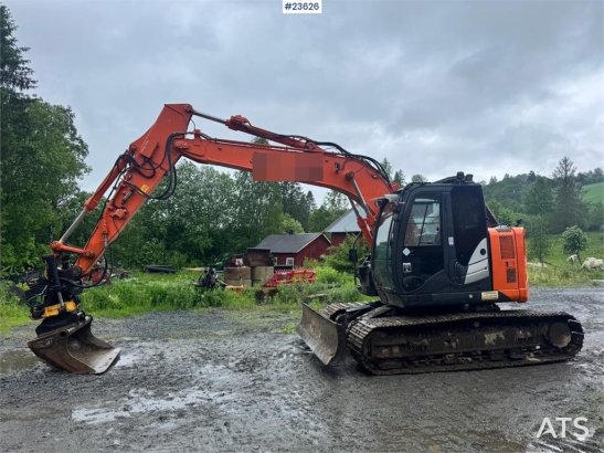 Hitachi ZX135US-5B Excavator w/ Rototilt – 2 Buckets – Eas 10227 2013 2 Crawler Excavators image 3
