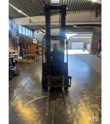 Toyota 8FBE15 Electric Forklift 8FBE15 Electric Forklift 2001 2 Forklift image 3