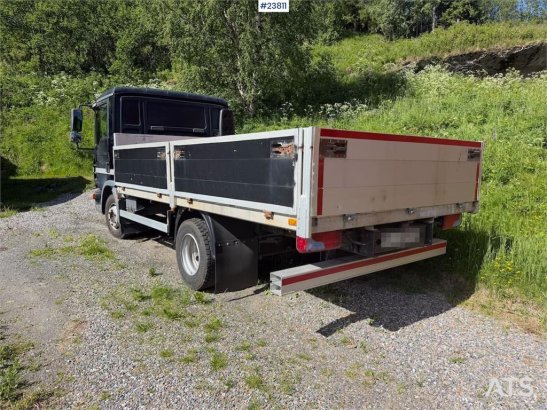 MAN TGL 8.240 4x2 flatbed truck w/ two sets of tires. TGL 8.240 4x2 flatbed truck w/ two sets of tires. 2006 2 image 18