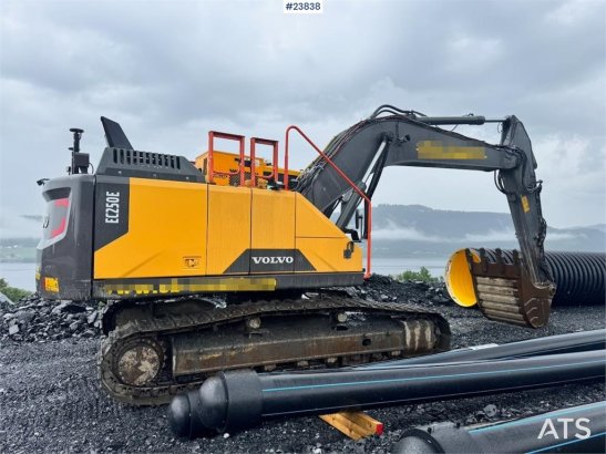 Volvo EC250EL Excavator with Drill Rig, GPS, Rototilt an EC250EL Excavator with Drill Rig, GPS, Rototilt an 2018 2 Crawler...