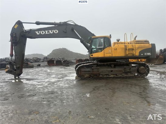 Volvo EC700CL crawler excavator w/ one bucket – Hydrauli EC700CL crawler excavator w/ one bucket – Hydrauli 2012 2 Crawler...