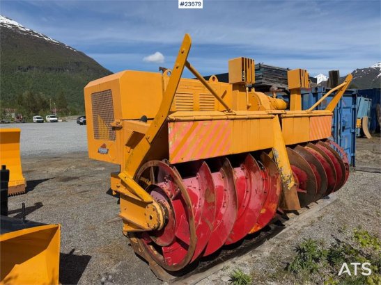 Øveraasen UTV 90-115-250 snow blower – Low hours. Øveraasen UTV 90-115-250 snow blower – Low hours. 1985 2 image 18