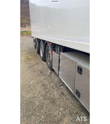 Ekeri T3-K 3 axle closed semi trailer w/ full side openi Ekeri T3-K 3 axle closed semi trailer w/ full side openi 2014 2 i...