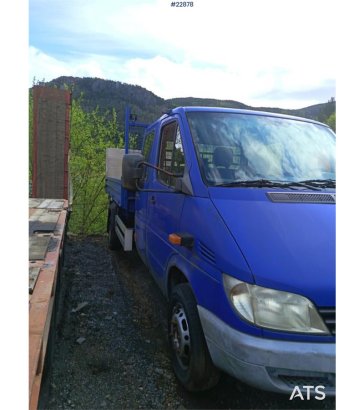 Mercedes-Benz 616 CDI 5-seater flatbed truck as a repair object Mercedes-Benz 616 CDI 5-seater flatbed truck as a repair o...