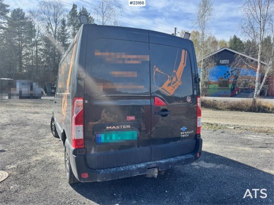 Renault Master van with two sets of tires. Master van with two sets of tires. 2019 2 Small Vans image 3