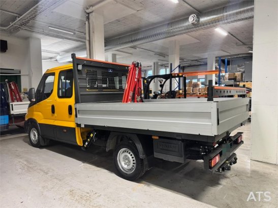 Iveco 35S18 flatbed truck with crane – 2 sets of tires – 35S18 flatbed truck with crane – 2 sets of tires – 2025 2 Small V...