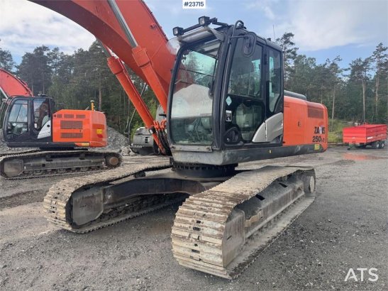 Hitachi ZX250LC-5B Crawler Excavator – Rototilt and 2 Buck ZX250LC-5B Crawler Excavator – Rototilt and 2 Buck 2014 2 Crawl...