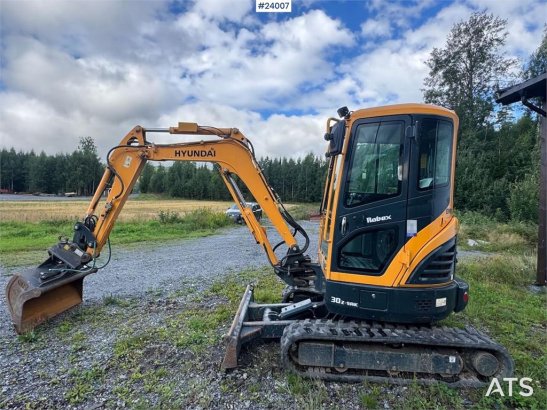 Hyundai Robex 30Z Mini excavator - 2 buckets - 230 Hours! Robex 30Z Mini excavator - 2 buckets - 230 Hours! 2018 2 image 3