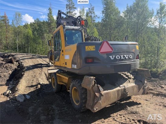 Volvo EW160B w/ rototilt and two buckets. WATCH VIDEO EW160B w/ rototilt and two buckets. WATCH VIDEO 2003 2 Wheeled Excav...