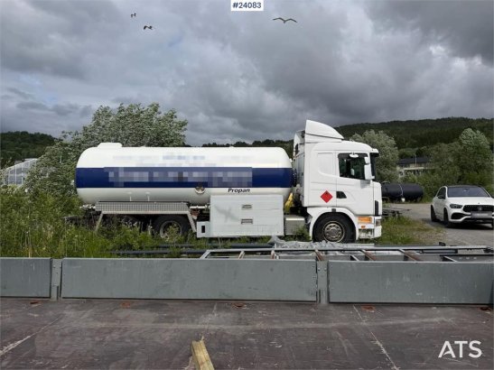 Scania R124 6x2 tanker truck. Can be purchased as a chass R124 6x2 tanker truck. Can be purchased as a chass 1997 2 image 3