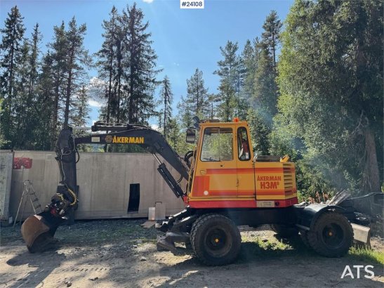 Åkerman H3M Wheeled Excavator – Tiltrotator and Bucket H3M Wheeled Excavator – Tiltrotator and Bucket 1994 2 Wheeled Excav...