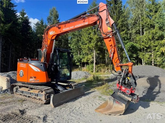 Hitachi ZX95US-7 Excavator w/ Rototilt w/ grab – 2 buckets ZX95US-7 Excavator w/ Rototilt w/ grab – 2 buckets 2024 2 Crawl...