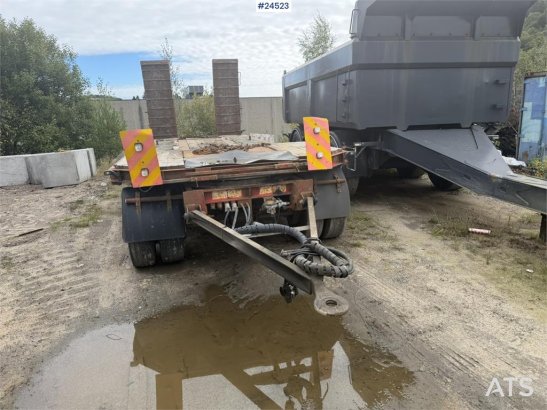 U LTU 3 Tri-axle machinery trailer with hydraulic U LTU 3 Tri-axle machinery trailer with hydraulic 2002 2 Lowloader trail...