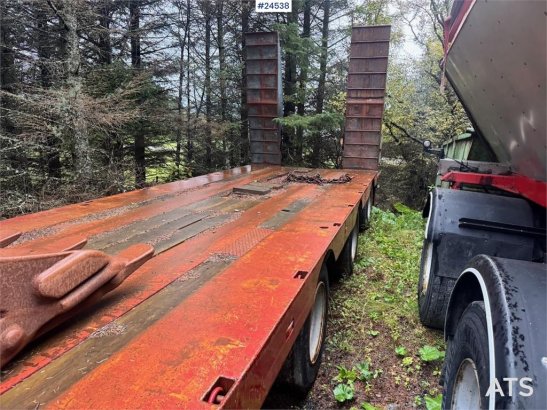 Vang Machine Semi-Trailer with Hydraulic Ramps and Exte VANG Machine Semi-Trailer with Hydraulic Ramps and Exte 1987 2 ima...