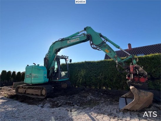 Kobelco SK75SR-3E Tracked excavator – tiltrotator and 2 bu SK75SR-3E Tracked excavator – tiltrotator and 2 bu 2016 2 Crawl...