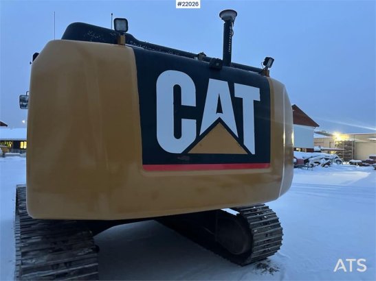 CAT 324E excavator with/ GPS and grading bucket. WATCH 324E excavator with/ GPS and grading bucket. WATCH 2012 2 Crawler E...