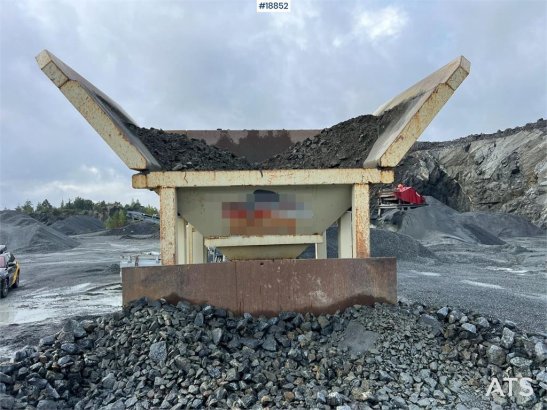 Metso Lokotrack LT220D crusher w/ screen, box and belt Lokotrack LT220D crusher w/ screen, box and belt 2019 2 image 4