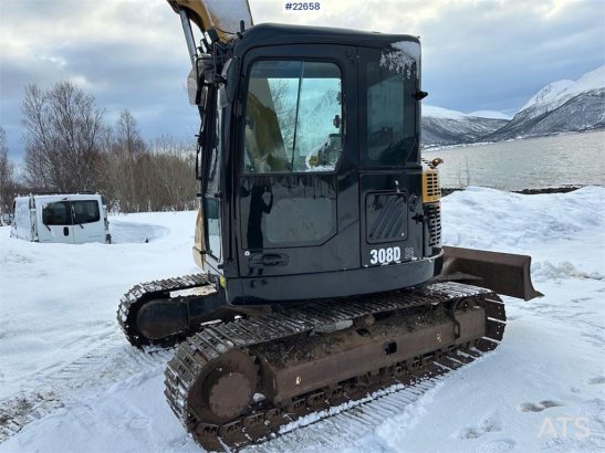 CAT 308D excavator w/ 2 buckets and tiltrotator. Newly 23 2010 2 Crawler Excavators image 4
