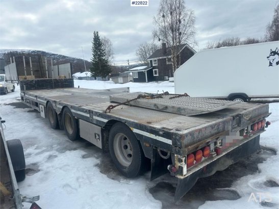 Broshuis E2190/27 3 axle semi-trailer w/ drive bridges Broshuis E2190/27 3 axle semi-trailer w/ drive bridges 2013 2 image 4