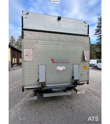 Mitsubishi Fuso 7C18 4x2 box truck with tail lift – repair ob Fuso 7C18 4x2 box truck with tail lift – repair ob 2010 2 im...