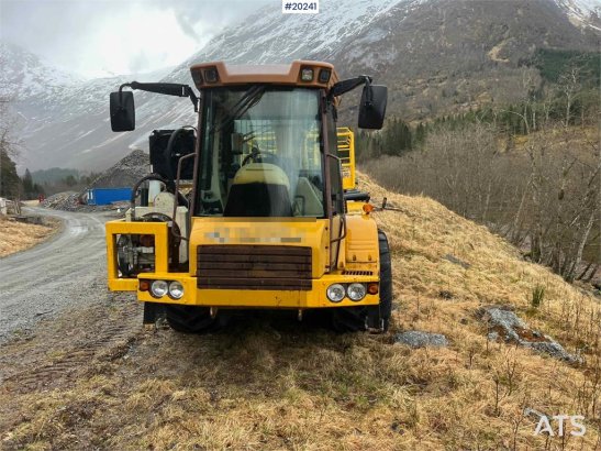 Hydrema 912B w/ 2007 Essverk Platform 912 lift with basket Hydrema 912B w/ 2007 Essverk Platform 912 lift with basket 2003...