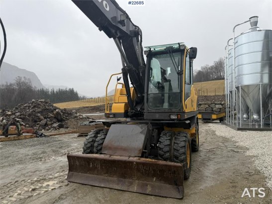 Volvo EW140C wheeled machine w/rototilt, sanding bucket EW140C wheeled machine w/rototilt, sanding bucket 2007 2 Wheeled E...