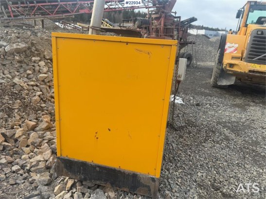 Sdmo JS150 diesel generator SDMO JS150 diesel generator 1999 2 Generators image 4