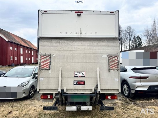 Iveco 35S16 box truck – 8 pallets – 111,000 km! 35S16 box truck – 8 pallets – 111,000 km! 2024 2 Small Vans image 19