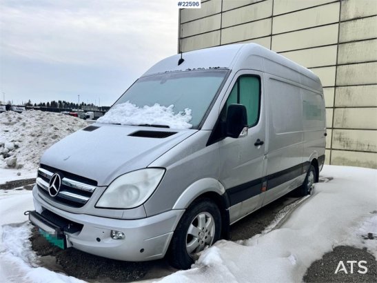Mercedes-Benz Sprinter 319 with interior and 2 sets of tires Sprinter 319 with interior and 2 sets of tires 2009 2 Small V...