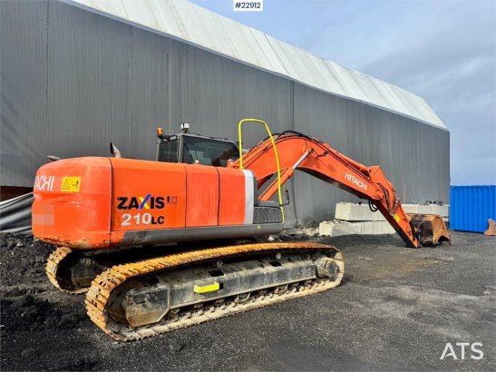 Hitachi ZX210LC-3 crawler excavator with digging bucket, g ZX210LC-3 crawler excavator with digging bucket, g 2008 2 Crawl...