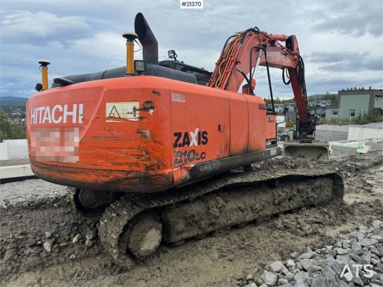 Hitachi ZX210LC-5B Tracked excavator w/ tilt, bucket and G ZX210LC-5B Tracked excavator w/ tilt, bucket and G 2013 2 Crawl...