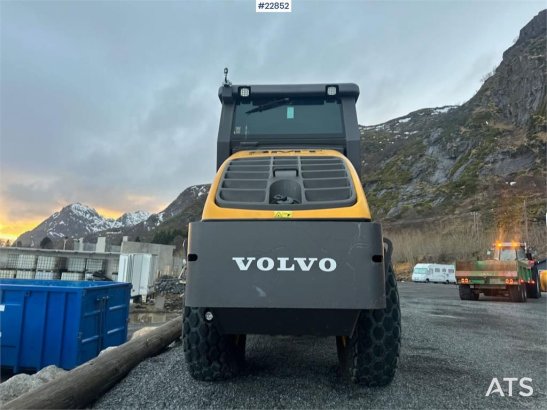 Volvo SD77DX roller w/ low hours! SD77DX roller w/ low hours! 2011 2 image 19