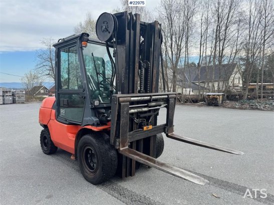 Toyota 42-7FD45 forklift – 9355 hours – 5.5 meter lifting 42-7FD45 forklift – 9355 hours – 5.5 meter lifting 2008 2 Forkli...