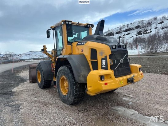 Volvo L90H wheel loader with joystick control and a buck L90H wheel loader with joystick control and a buck 2018 2 Wheel L...