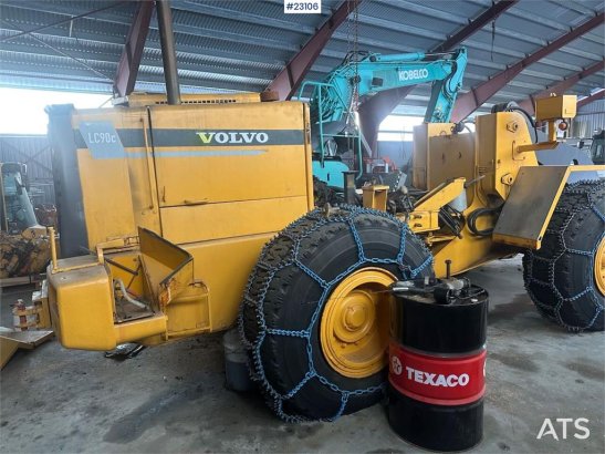 Volvo L90C wheel loader with uninstalled overhauled gear L90C wheel loader with uninstalled overhauled gear 1996 2 Wheel L...