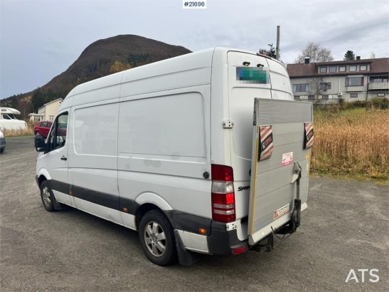 Mercedes-Benz Sprinter 316 w/ Lift REPAIR OBJECT Sprinter 316 w/ Lift REPAIR OBJECT 2011 2 Small Vans image 34