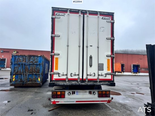 Ekeri box semi-trailer with refrigeration/freezer unit. Ekeri box semi-trailer with refrigeration/freezer unit. 2013 2 Box...