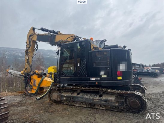 CAT 325FLCR 38 2017 2 Crawler Excavators image 19