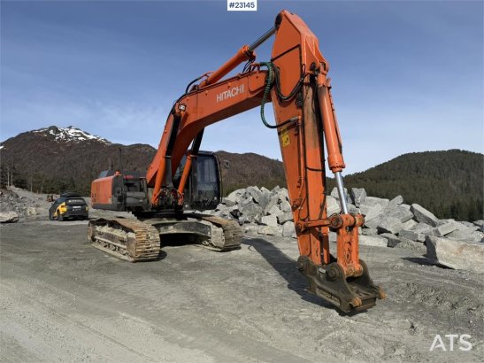 Hitachi ZX350LC-5B excavator with a tooth bucket ZX350LC-5B excavator with a tooth bucket 2013 2 Crawler Excavators image 4