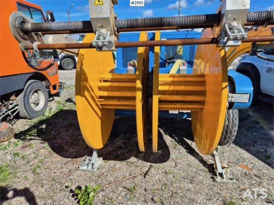 Omac F10 Stretching Machine. Like New. Omac F10 Stretching Machine. Like New. 2022 2 image 4