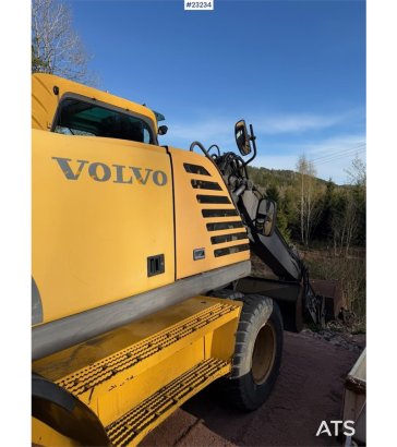 Volvo WE140B wheeled excavator with digging bucket WE140B wheeled excavator with digging bucket 2006 2 Wheeled Excavators ...