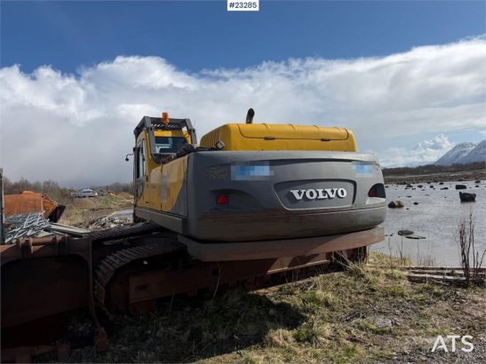 Volvo EC460LC excavator w/ 2 buckets and long boom EC460LC excavator w/ 2 buckets and long boom 2001 2 image 4