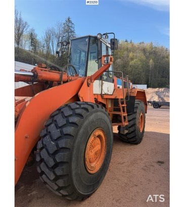 Fiat-Hitachi wheel loader with bucket Fiat-Hitachi wheel loader with bucket 1996 2 Wheel Loaders image 19