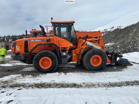 Doosan DL 300-3 hjullaster m/ skuffe, pallegafler og kjet Doosan DL 300-3 hjullaster m/ skuffe, pallegafler og kjet 2013 2...